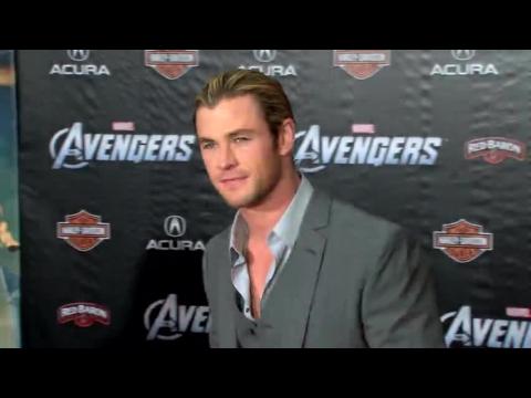 VIDEO : Chris Hemsworth is Named As The Sexiest Man Alive By People Magazine