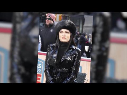 VIDEO : Jessie J est sexy dans l'mission Access Hollywood
