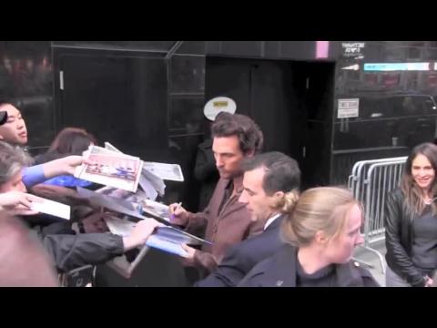 VIDEO : Matthew McConaughey gte ses fans aprs Good Morning America