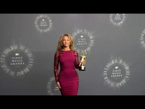 VIDEO : Beyonc nomme la femme la mieux paye de la musique par Forbes