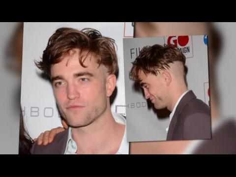 VIDEO : Robert Pattinson Debuts Daring New Haircut
