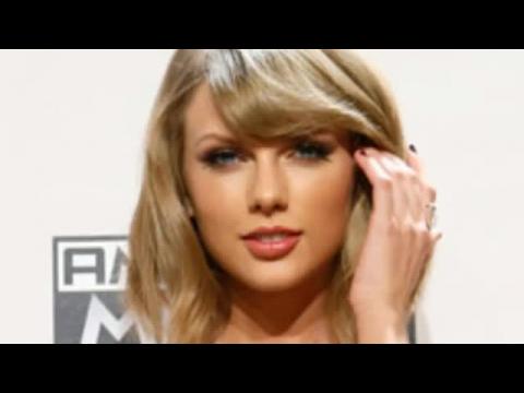 VIDEO : Taylor Swift en couple avec...