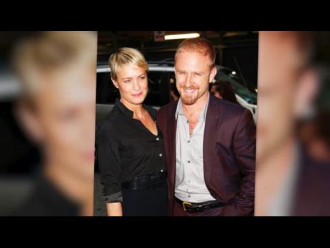 VIDEO : Robin Wright & Ben Foster's Engagement Is Back On