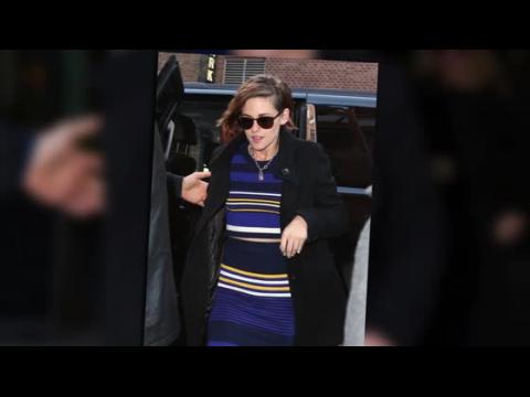VIDEO : Kristen Stewart Shocks Fans With Her New Found Fashion Sense