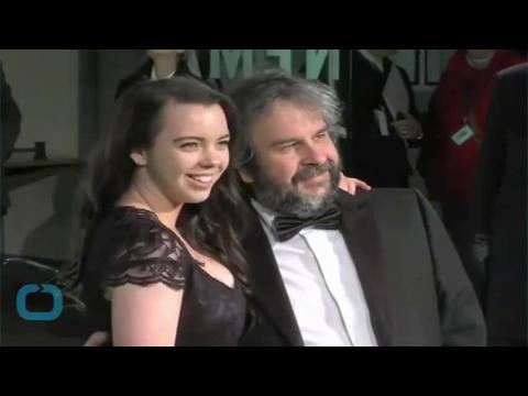 VIDEO : Peter jackson helping to open wwi museum after 'hobbit' wrap
