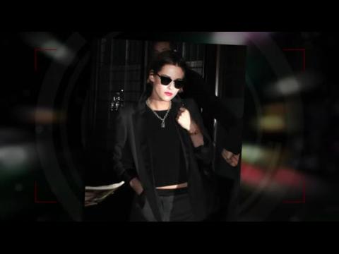 VIDEO : Kristen Stewart is Back to Her Androgynous Style