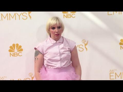 VIDEO : Lena Dunham Apologizes for Making a Bill Cosby and Holocaust Comparison