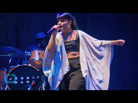 VIDEO : Watch Jessie Ware's 