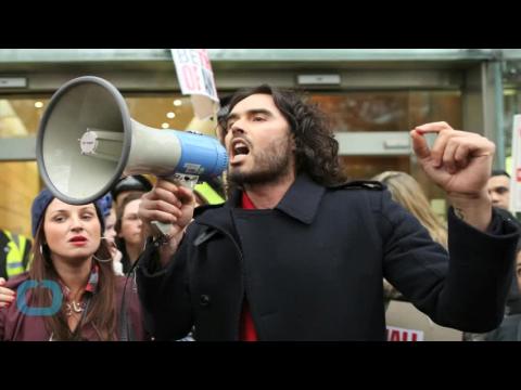 VIDEO : Russell brand snaps at journalist who asks about his rent