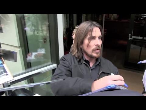VIDEO : Christian Bale Backtracks George Clooney Comment, 'Meant No Disrespect'