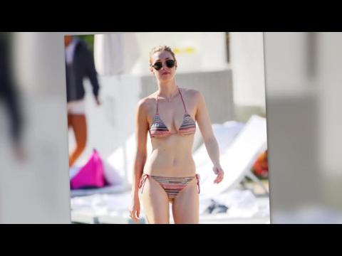 VIDEO : Whitney Port se luce en su biquini en Miami Beach