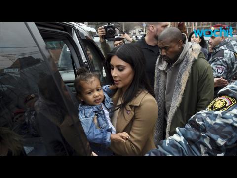 VIDEO : Kim Kardashian and Kanye West Land in Israel