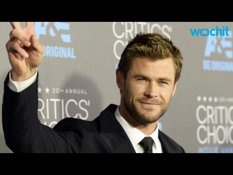 VIDEO : Are We Going to See Chris Hemsworth Naked in Vacation or What?!
