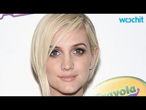 VIDEO : Ashlee Simpson Breaks A Sweat--Giant Baby Bump And All