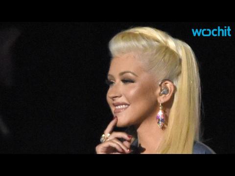 VIDEO : Christina Aguilera Does Impressions