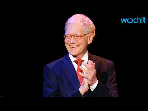 VIDEO : Letterman Tribute! Seth Meyers Revamps Original Late Night Opening