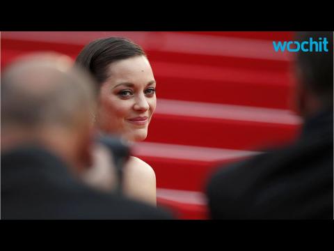 VIDEO : Marion Cotillard is Queen of Red Carpet at Cannes' 'Macbeth'