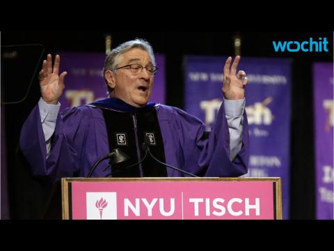 VIDEO : Robert De Niro Tells NYU Grads: 