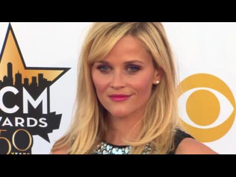VIDEO : Reese Witherspoon Will Star as Tinker Bell in Live Action Film