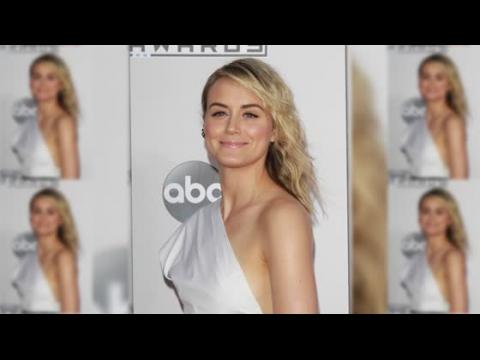 VIDEO : Taylor Schilling Talks Going Nude on Orange Is the New Black