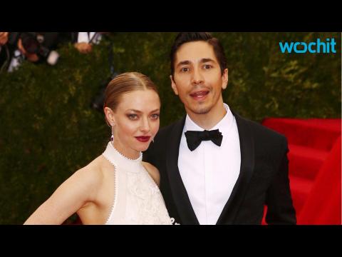 VIDEO : Amanda Seyfried and Justin Long Are a Picture-Perfect Couple at the Met Gala
