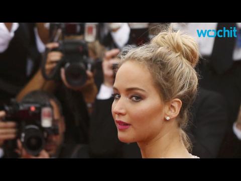 VIDEO : Jennifer Lawrence Changes to Plunging Silver Gown for 2015 Met Gala After-Party