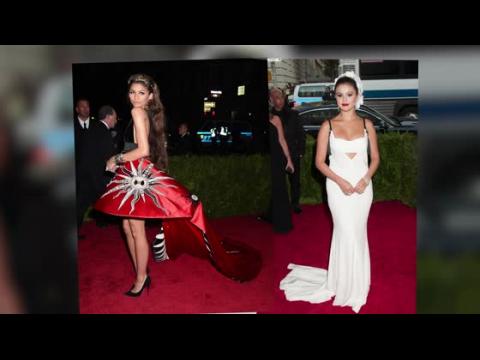 VIDEO : Zendaya et Selena Gomez embrassent le thème du Met Gala