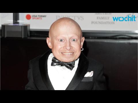VIDEO : Verne Troyer Uses Apple Watch for Target Practice