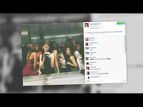 VIDEO : Kendall Jenner partage un selfie malgré les règles du Met Gala