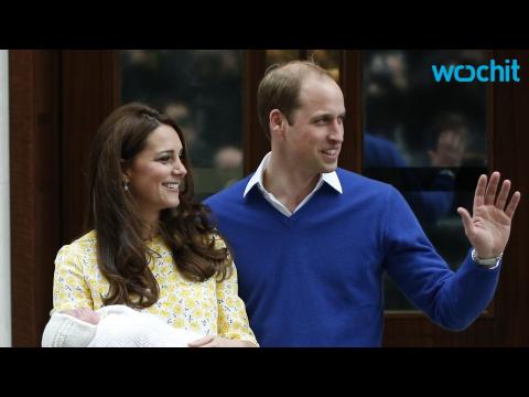 VIDEO : Prince William & Kate Middleton Take Princess Charlotte Back Home