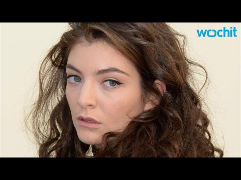 VIDEO : Lorde Is Back In The Studio and Offers Album Update