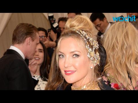 VIDEO : Kate Hudson and Ex Grab Breakfast in NYC