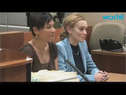 VIDEO : Lindsay Lohan Ordered to Complete 125 Hours of Community Service