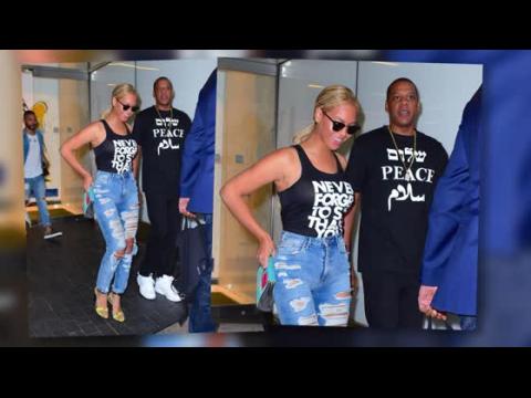 VIDEO : Jay Z Acts As A Peace Keeper While Out With Beyonc