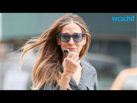 VIDEO : Sarah Jessica Parker Sparks Sex and the City 3 Rumors