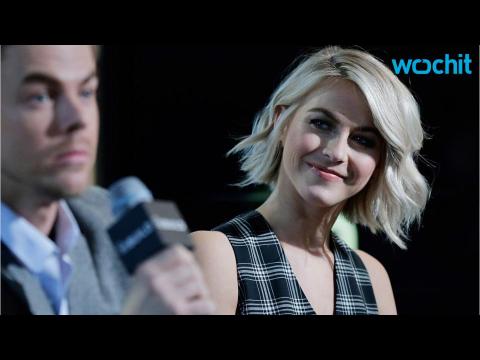 VIDEO : Julianne and Derek Hough Gross Each Other Out on 'Lip Sync Battle'