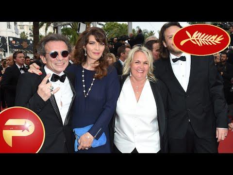 VIDEO : Cannes 2015 : Les stars de la tv, Valrie Damidot et Philippe Manoeuvre montent les marches