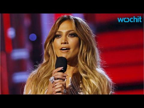 VIDEO : Jennifer Lopez -- Smartphone Disses Mariah Carey During Billboard Music Awards Performance