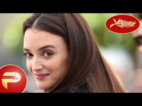 VIDEO : Cannes 2015 - Charlotte LeBon et son regard envoutant au photocall du film ViceVersa