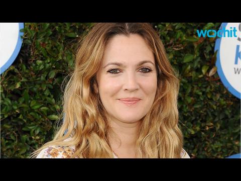 VIDEO : Drew Barrymore Embraces Her Age: 