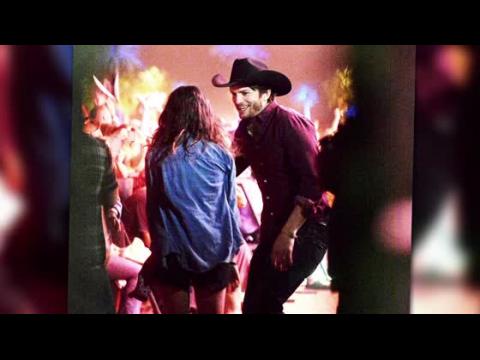 VIDEO : Ashton Kutcher & Mila Kunis Let Loose At Stagecoach Music Festival