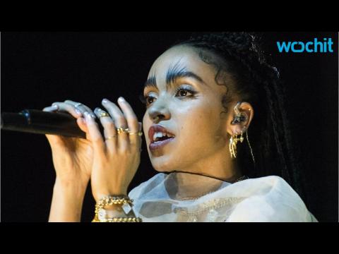 VIDEO : FKA Twigs Poses Completely Naked In a Bathtub