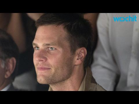 VIDEO : Tom Brady Writes Love Letter to Gisele After Her Final Runway Show