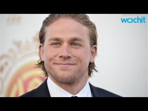 VIDEO : Sons of Anarchy's Theo Rossi Acknowledges Charlie Hunnam's Butt