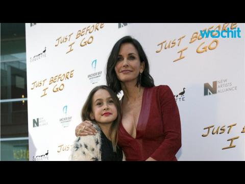 VIDEO : Courteney Cox Says Coco Arquette Is Planning Her Wedding to Johnny McDaid, Plays Friends