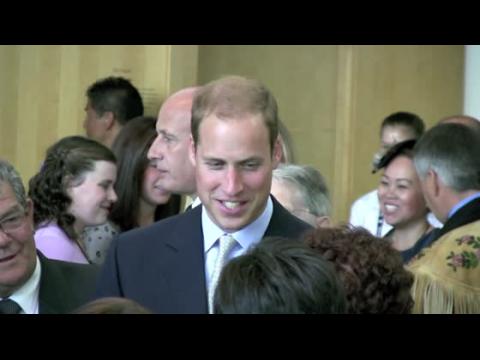 VIDEO : Prince William Officially Starts Paternity Leave