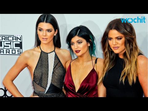 VIDEO : Naturally, Kylie Jenner Rocked a Bikini at Kourtney Kardashian's B-Day Bash