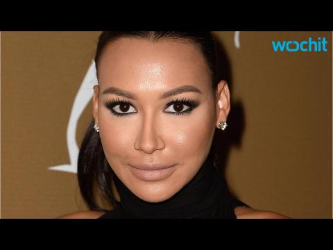 VIDEO : Naya Rivera Flaunts Growing Baby Bump in Bikini