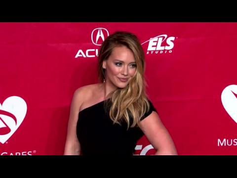 VIDEO : Hilary Duff Taking Camera Crew With Her on Tinder Dates