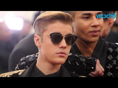 VIDEO : Justin Bieber's Custom Dragon Sidekicks at the 2015 Met Gala